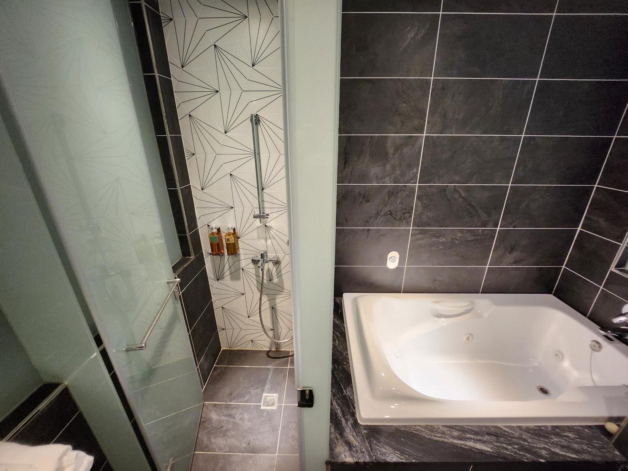 Bentley Hotel Zhongli Zewnętrze zdjęcie